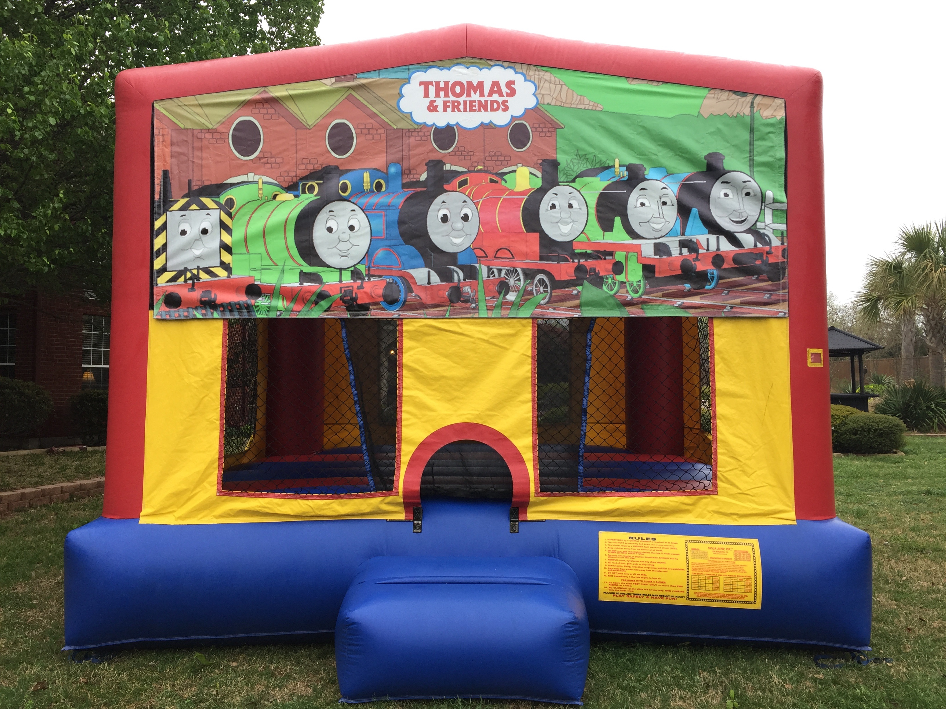 thomas the tank engine bounce house