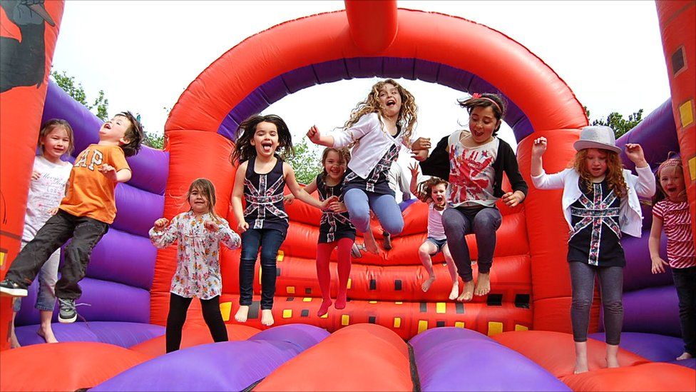 A Guide to Starting a Bounce House Rental Business